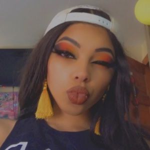 Meet your Posher, Lily